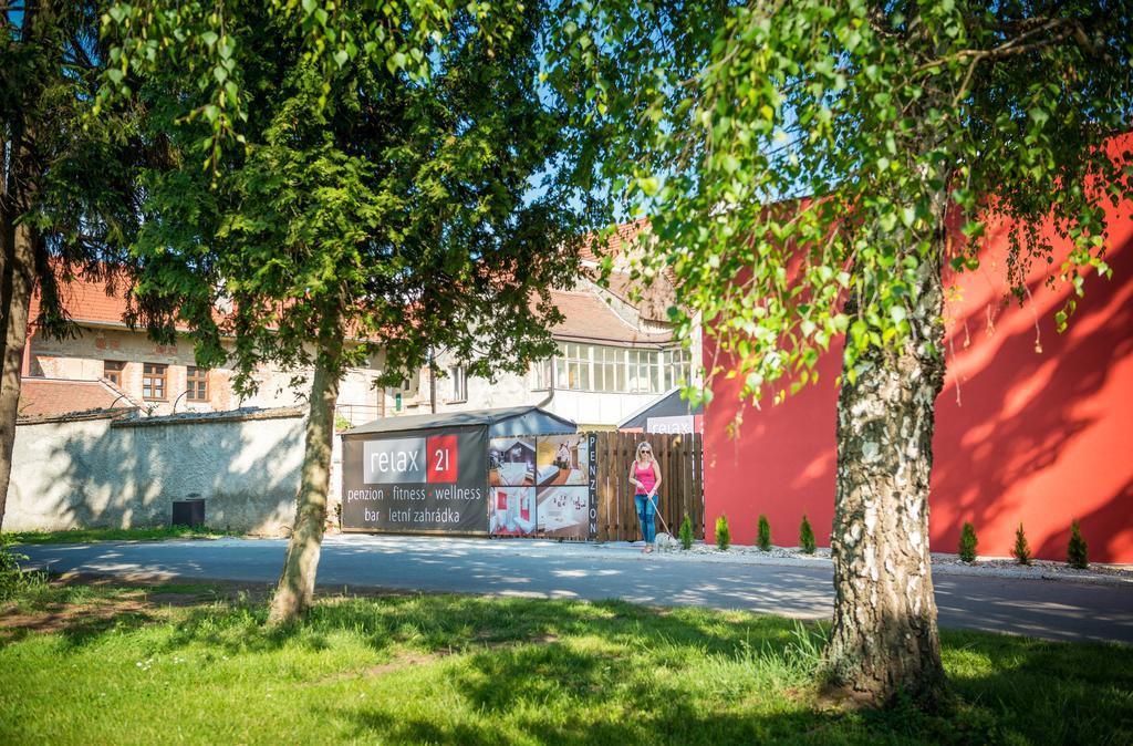 Relax21 Hotel Uhersky Ostroh Luaran gambar