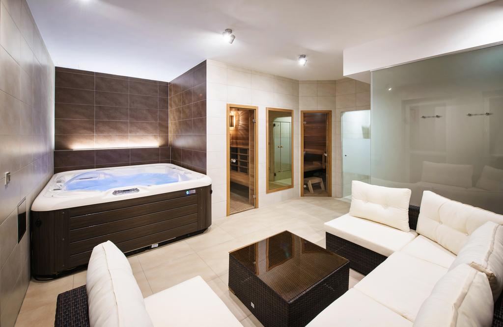 Relax21 Hotel Uhersky Ostroh Luaran gambar